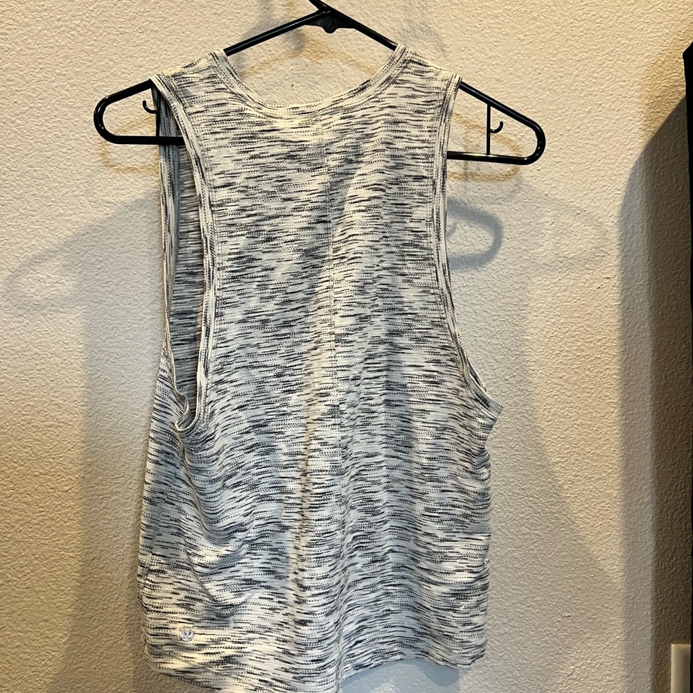 lululemon athletica Gray Patterned Muscle Tee